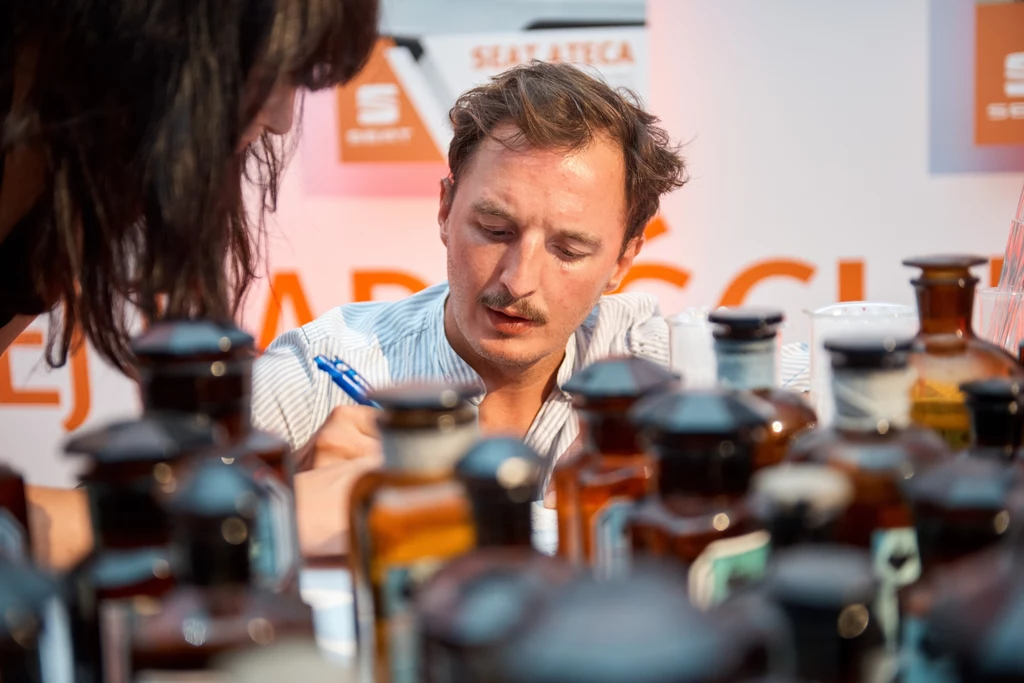 Sesję kreowania poprowadzili senselierzy ze studia Mo61 Perfum Lab. Sesję kreowania poprowadzili senselierzy ze studia Mo61 Perfum Lab.