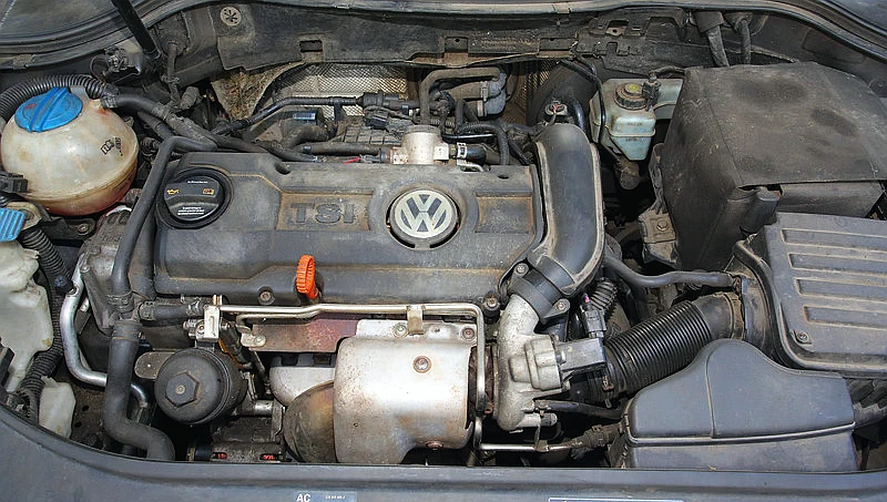 16-zaworowy silnik TSI o mocy 122 KM ma turbosprężarkę i bezpośredni wtrysk paliwa. I rzeczywiście mało pali. 16-zaworowy silnik TSI o mocy 122 KM ma turbosprężarkę i bezpośredni wtrysk paliwa. I rzeczywiście mało pali.