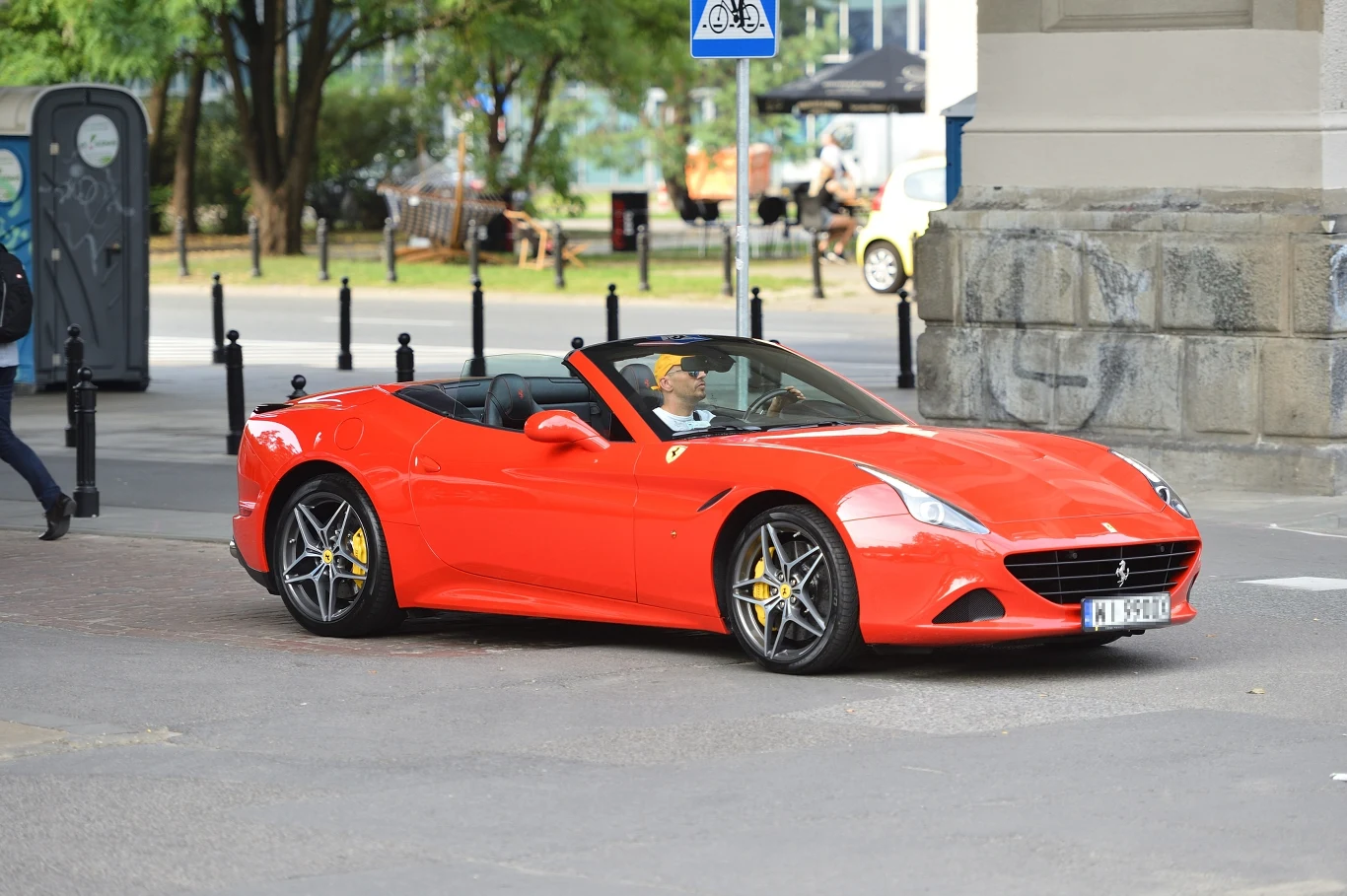 Gojdź w swoim ferrari