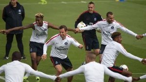 Grzegorz Krychowiak (w środku) na treningu Paris Saint-Germain