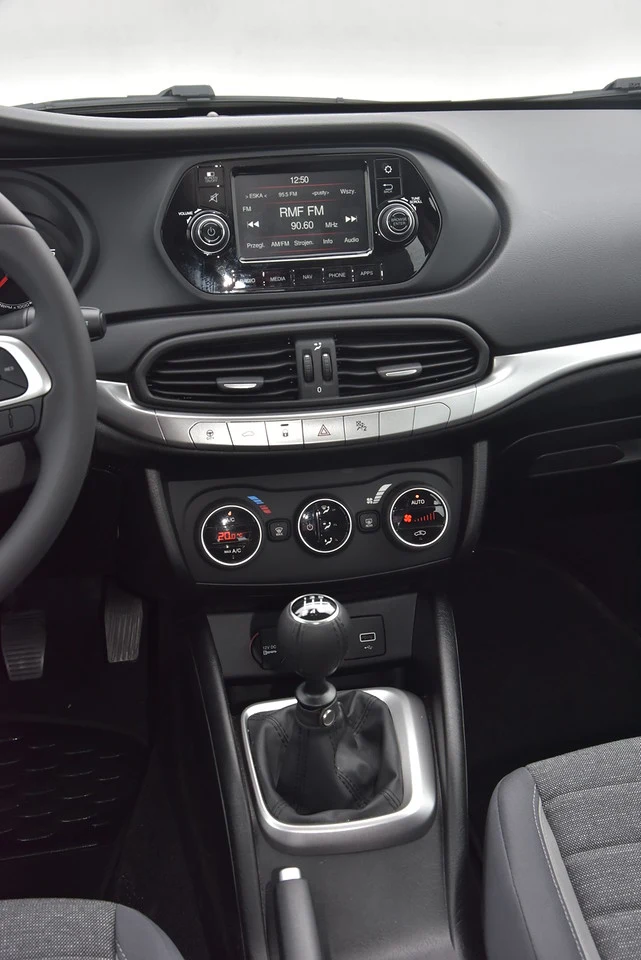 Fiat Tipo 1.4 Lounge Fiat Tipo 1.4 Lounge