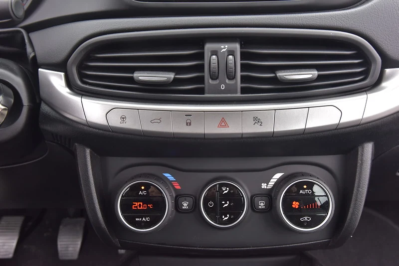 Fiat Tipo 1.4 Lounge Fiat Tipo 1.4 Lounge