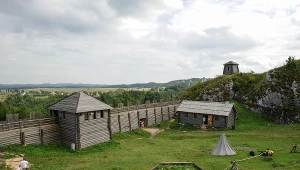 Podzamcze, gród na Górze Birów (fot. ilustracyjna)