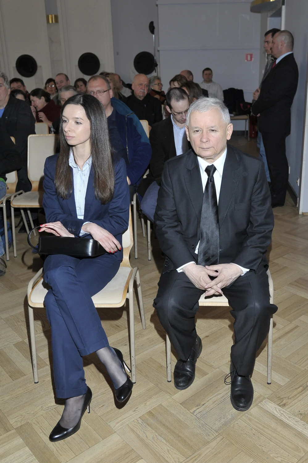 Stryj nie zdołał jej namówić na przyjście do kina? Stryj nie zdołał jej namówić na przyjście do kina?