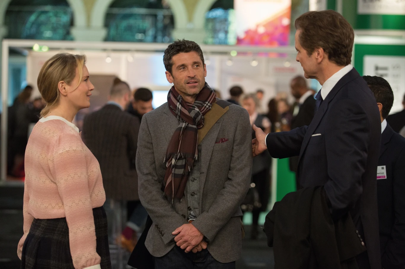 Renée Zellweger, Patrick Dempsey i Colin Firth w scenie z filmu "Bridget Jones 3"
