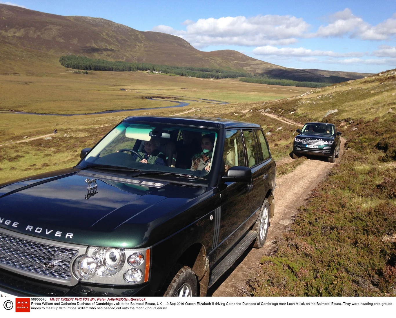 Królowa Elżbieta za kółkiem