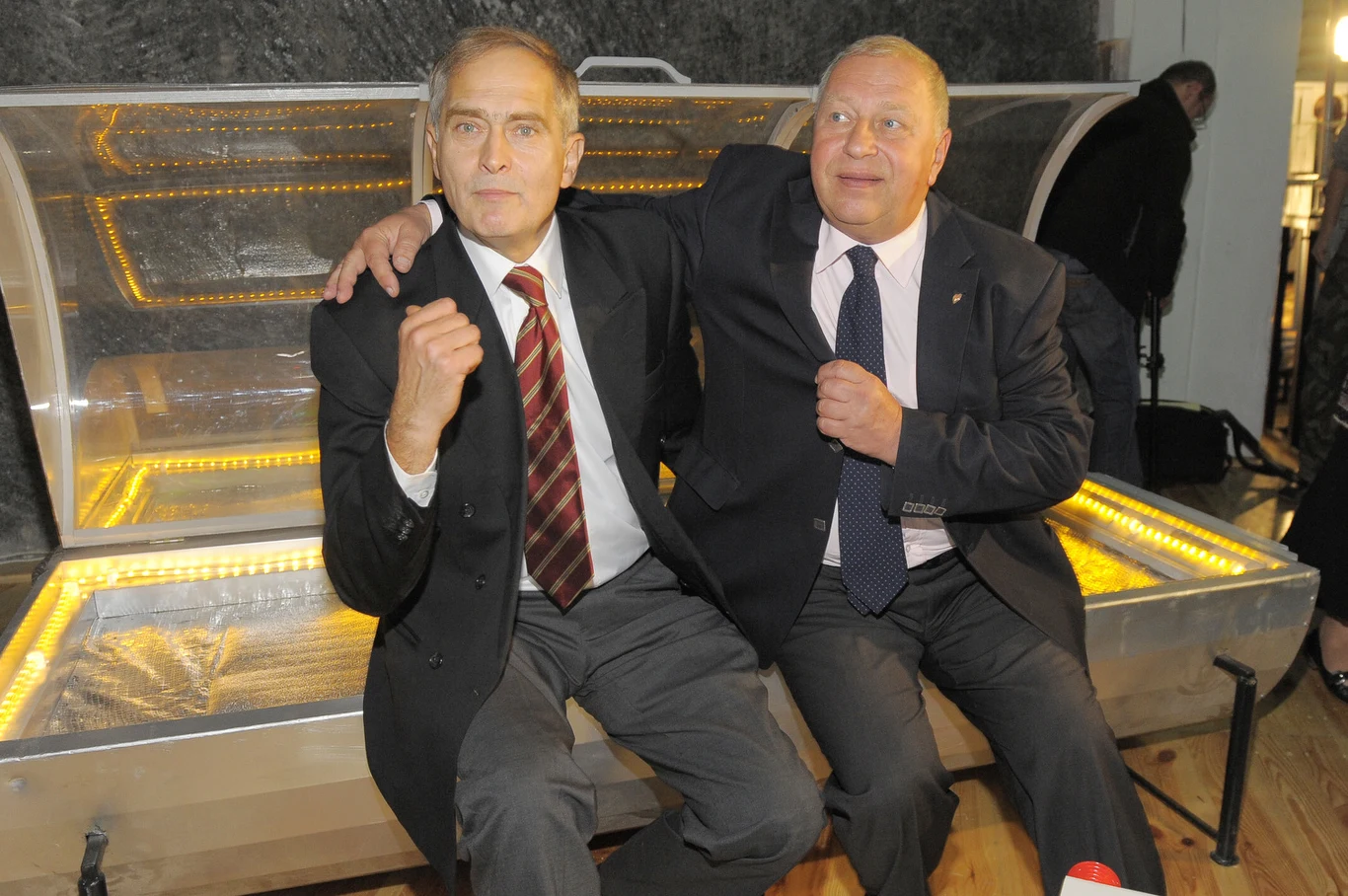 Olgierd Łukaszewicz i Jerzy Stuhr na 25-leciu premiery "Seksmisji" Olgierd Łukaszewicz i Jerzy Stuhr na 25-leciu premiery "Seksmisji"