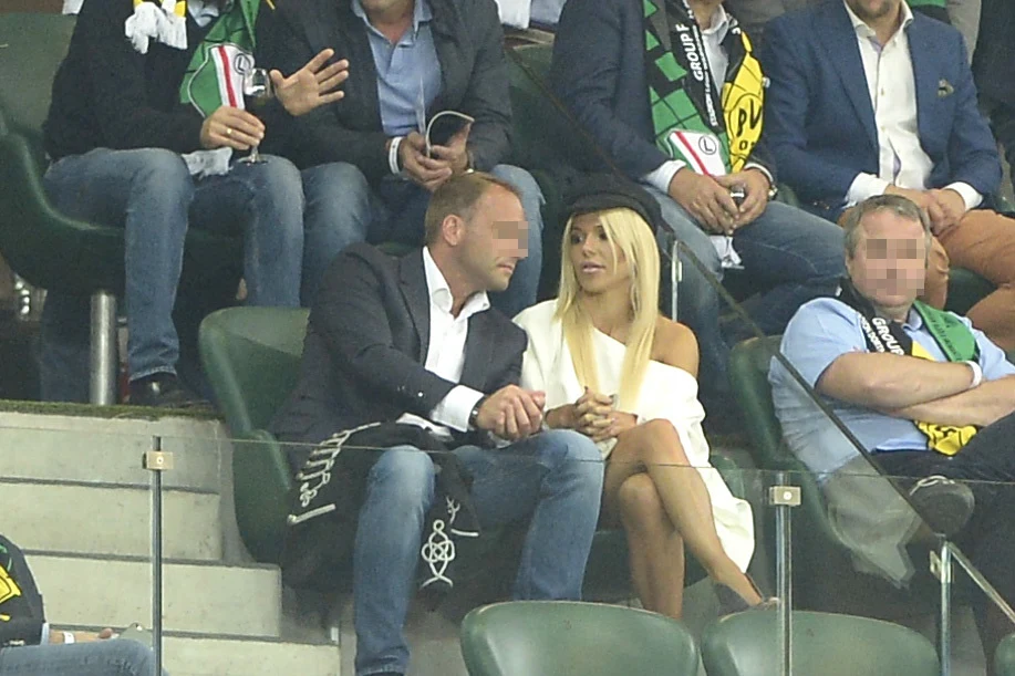 Doda z tajemniczym towarzyszem