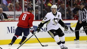 Gwiazdy hokeja: Aleksander Owieczkin (z lewej) i Sidney Crosby