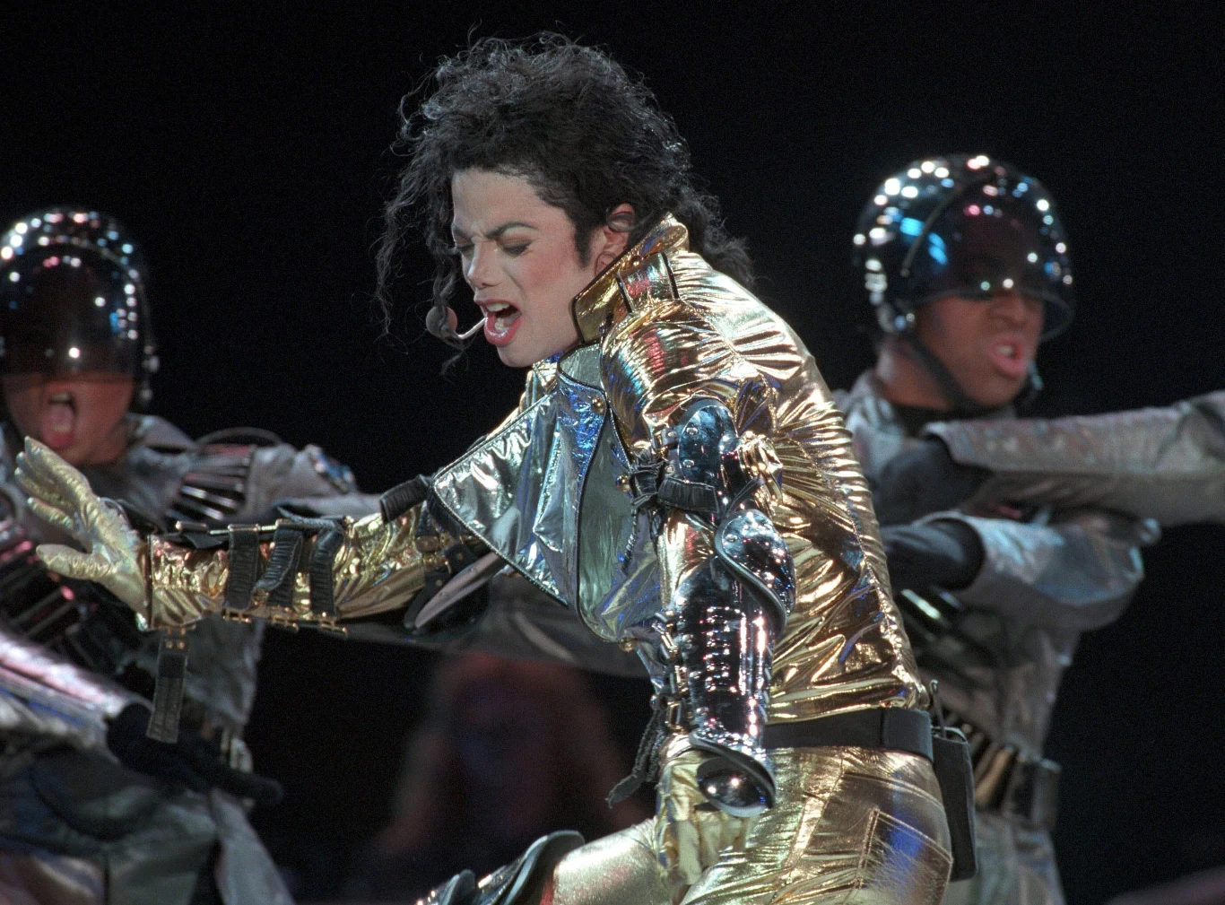 Przed Królem Popu na Bemowie wystąpili Formacja Nieżywych Schabuff i szwajcarski gwiazdor muzyki tanecznej - DJ Bobo.