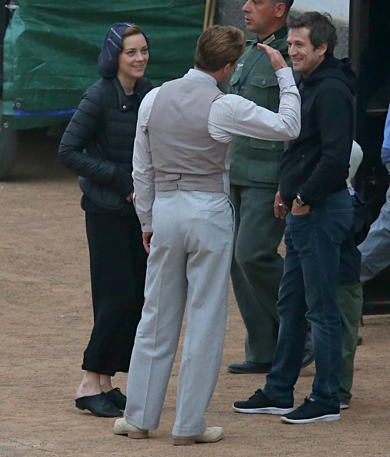 Marion Cotillard i Brad Pitt na planie filmu "Sprzymierzeni" Marion Cotillard i Brad Pitt na planie filmu "Sprzymierzeni"