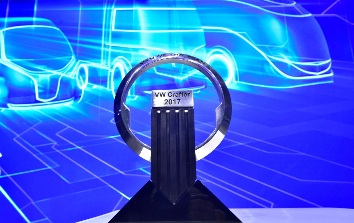 Statuetka Van of the Year Statuetka Van of the Year