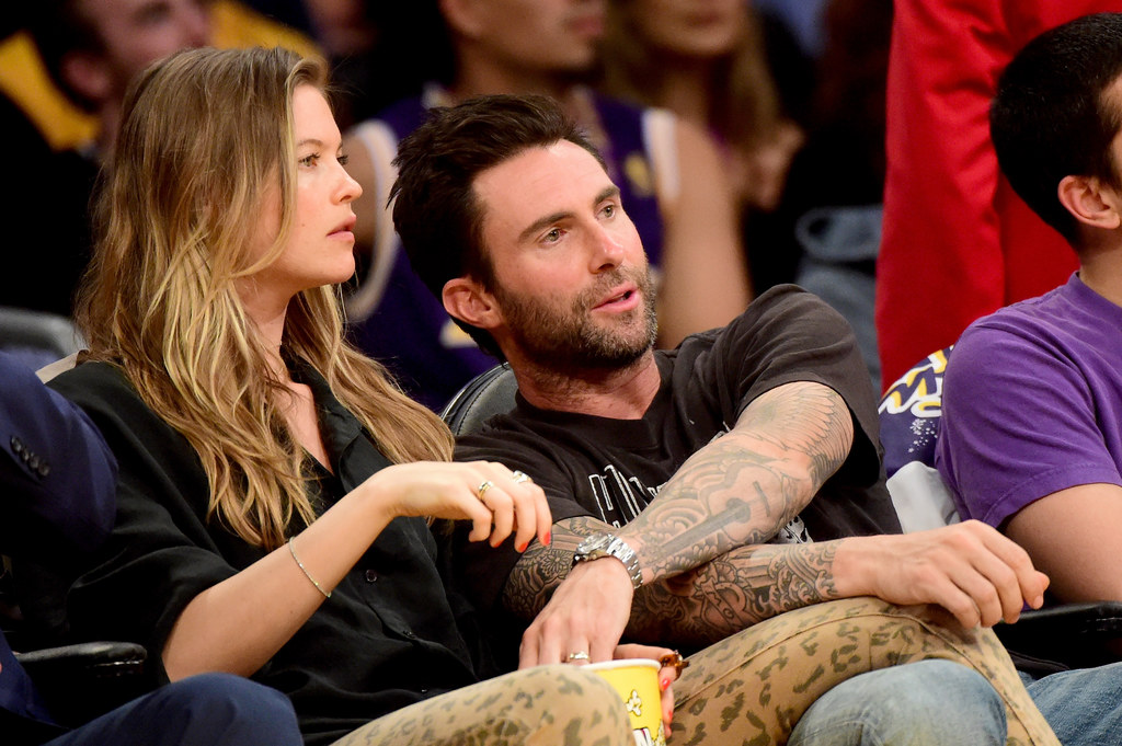 Behati Prinsloo i Adam Levine zostali rodzicami