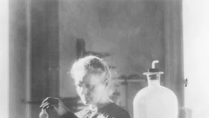 Maria Skłodowska-Curie jako jedyna otrzymała Nagrodę Nobla w dwóch dziedzinach - fizyce i chemii