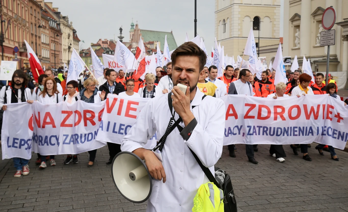 Manifestacja przejdzie z pl. Zamkowego, Krakowskim Przedmieściem do ulicy Świętokrzyskiej i dalej Marszałkowską do pl. Konstytucji, gdzie ustawiona ma być scena i przewidywane są wystąpienia