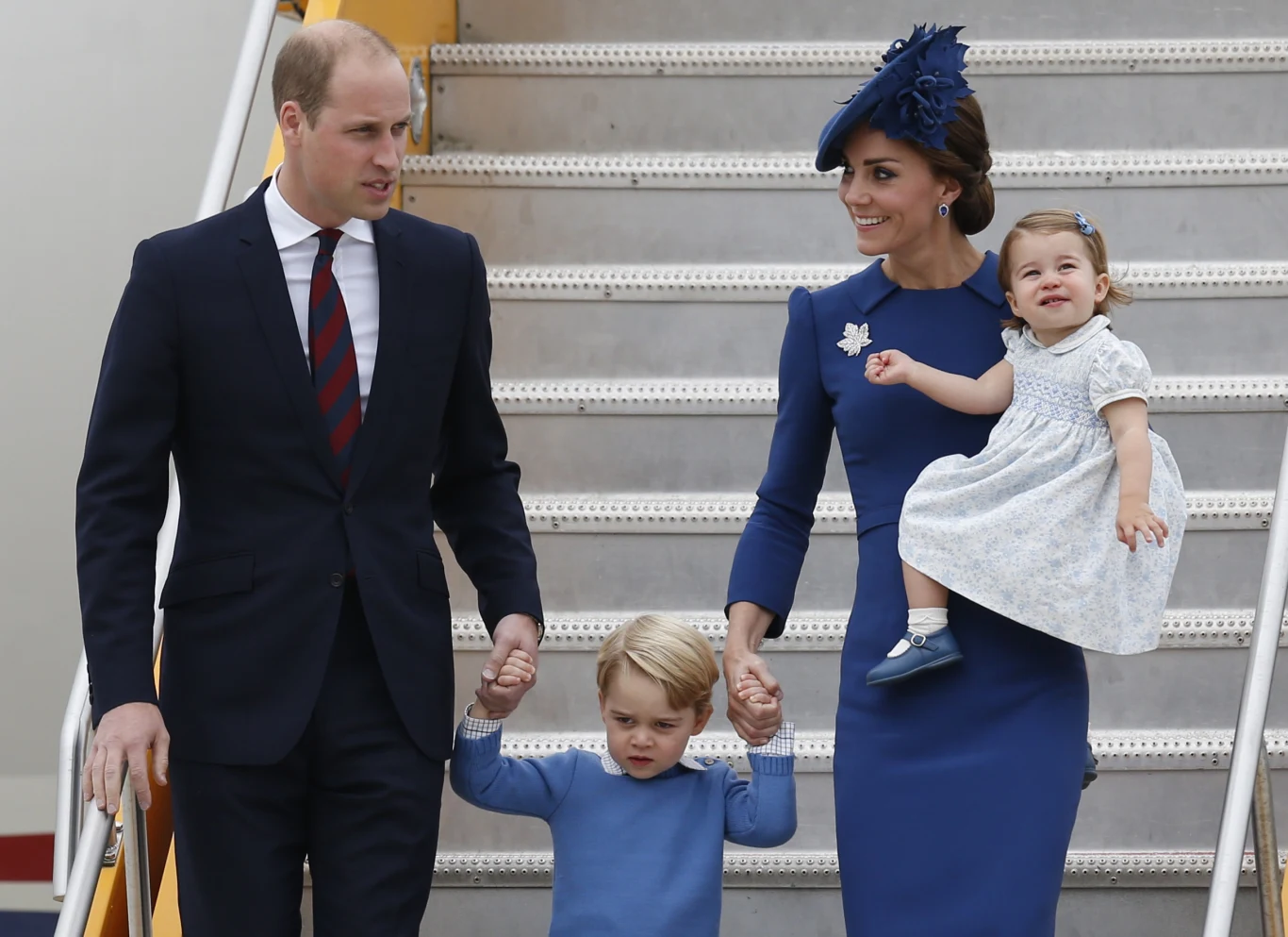 Księżna Kate i książę William z dziećmi w Kanadzie Księżna Kate i książę William z dziećmi w Kanadzie