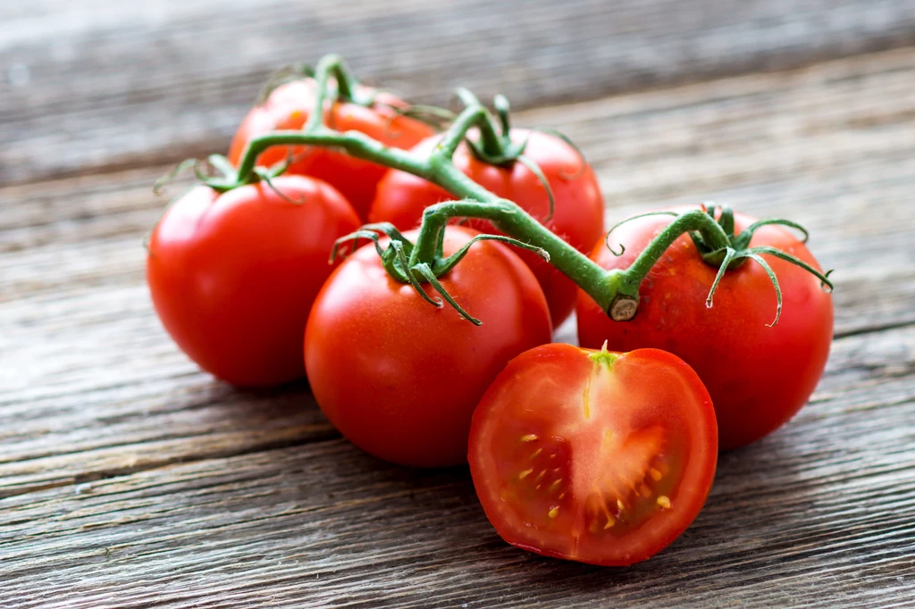 Pomidorów nie przechowuj w lodówce - szybciej się zepsują 