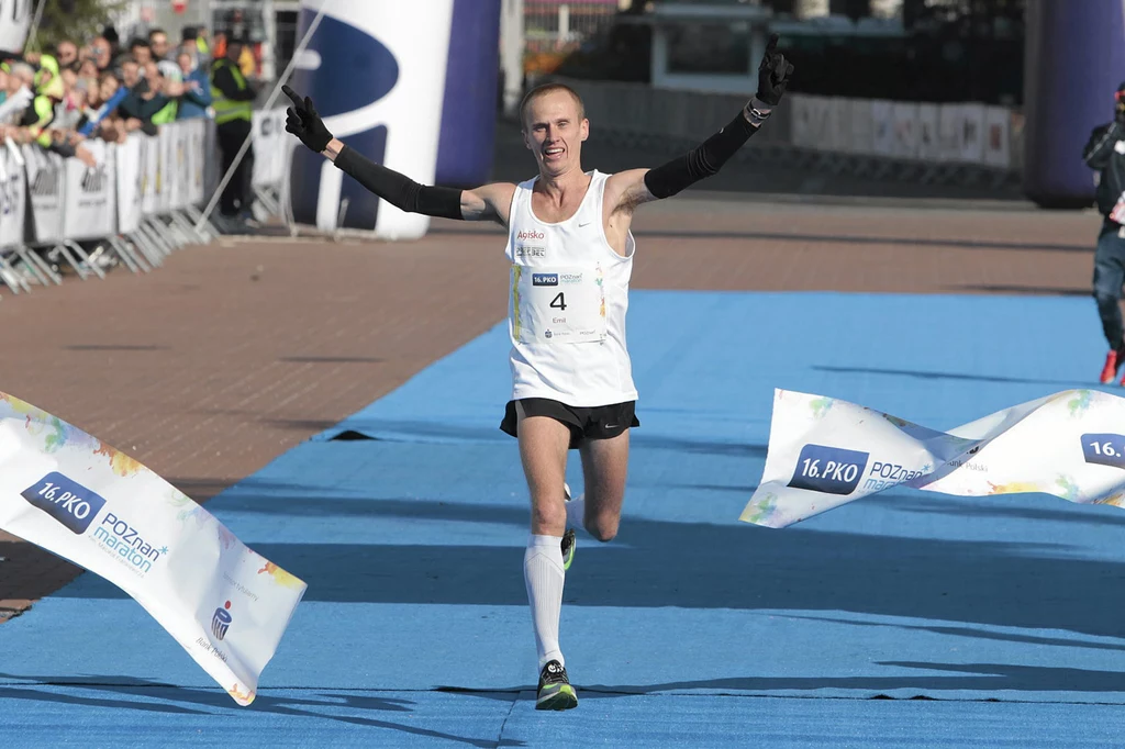 Emil Dobrowolski wygrał ostatni Poznań Maraton