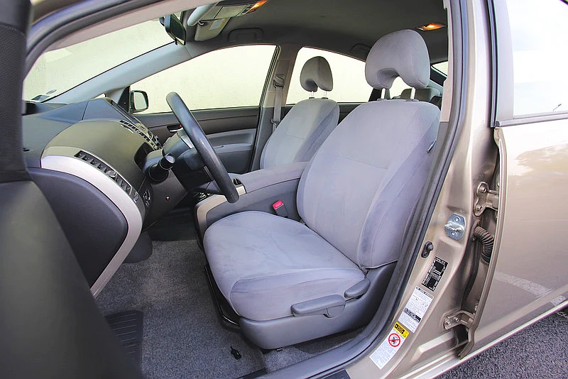 Siedzi się dość wygodnie, jednak widoczność do przodu nie jest najlepsza.