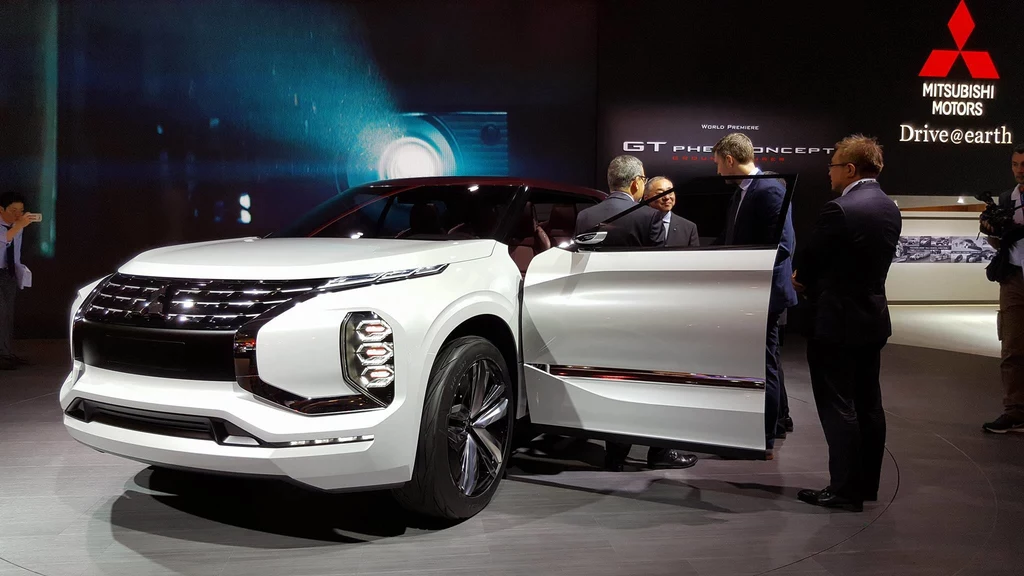 Mitsubishi GT-PHEV Concept