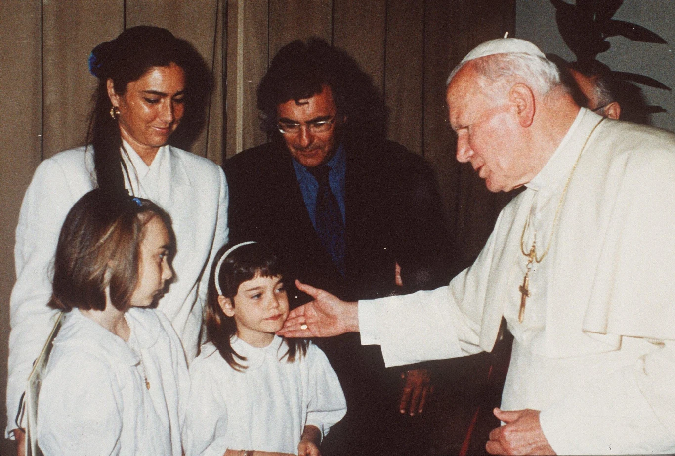 W 1994 roku Romina przeżyła wielką tragedię. W USA zaginęła jej najstarsza córka Ylenii. Poszukiwania przez lata nie przyniosły żadnego efektu. W 2013 roku Carrisi wystąpił z wnioskiem o uznanie córki za zmarłą 