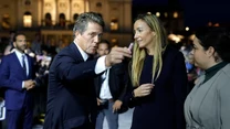 „Okazjonalny seks i niezobowiązujący romans umacniają małżeństwo” twierdzi Hugh Grant