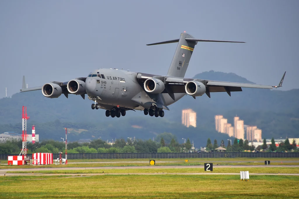 Boeing C-17 Globemaster