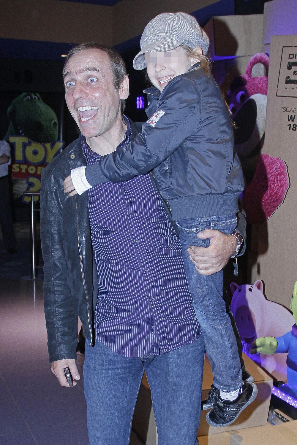 Tomasz Sapryk z najmłodszą córką