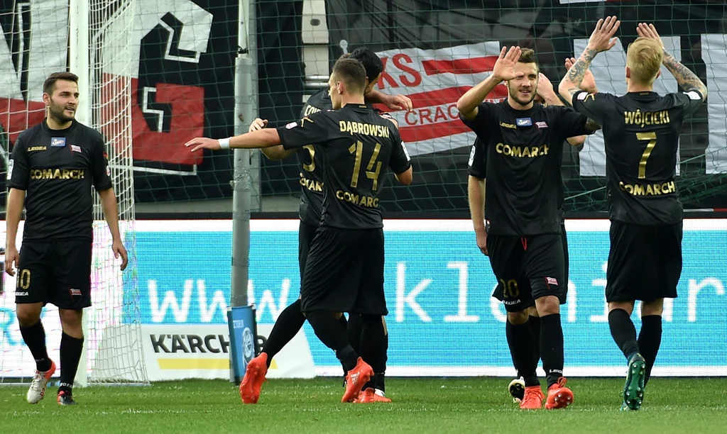 Poprzednio "Pasy" ostatni raz zwyciężyły w lidze 5 sierpnia. Wówczas na swoim stadionie okazały się lepsze od Wisły Kraków (2-1). 