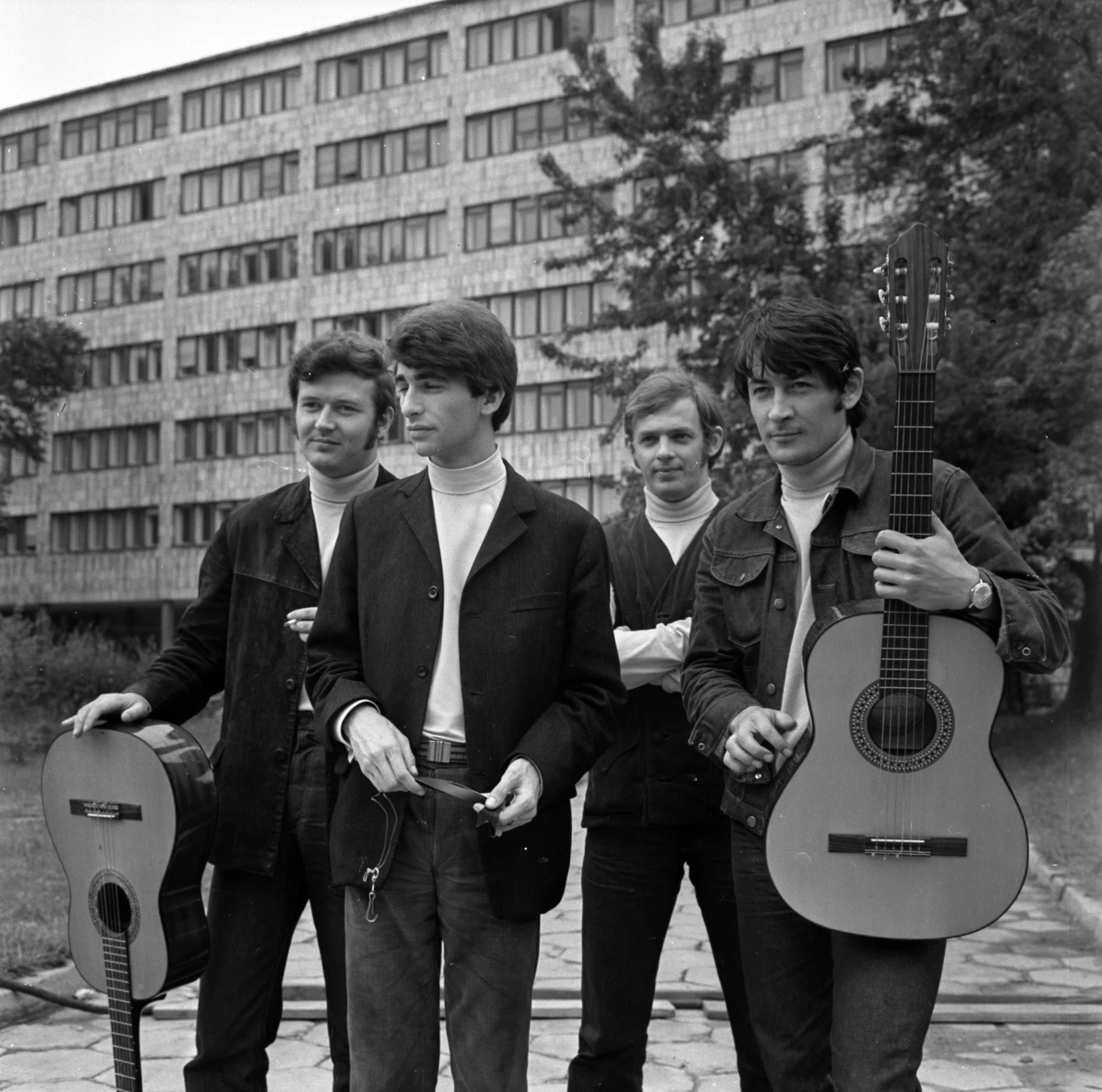 Krzysztof Klenczon (pierwszy z prawej) i Czerwone Gitary Krzysztof Klenczon (pierwszy z prawej) i Czerwone Gitary