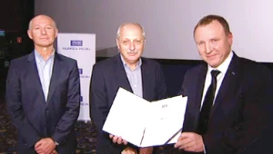 Producenci "Wołynia" odebrali z rąk Jacka Kurskiego nagrodę prezesa TVP