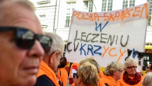 23.09.2015; Warszawa, Plac Zamkowy i ulica Miodowa/ Marsz mający zwrócić uwagę na problem braku skutecznej terapii osób z cukrzyca typu 1