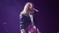 Michał Szpak odebrał Platynową Płytę za "Byle być sobą".