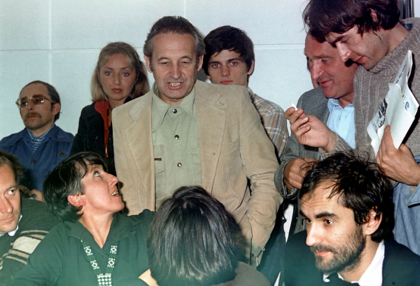 Daniel Olbrychski, Krystyna Janda, Andrzej Seweryn i Wojciech Pszoniak - wszyscy należeli do elitarnego "klubu" ulubionych aktorów Wajdy. Kiedy w 2000 roku reżyser ten otrzymał od Amerykańskiej Akademii Filmowej Oscara za całokształt twórczości, Janda zaznaczyła: "Wajda zawdzięcza Oscara wyłącznie sobie. Oczywiście, możemy się wszyscy pod to podłączyć, ale będzie to nadużycie".