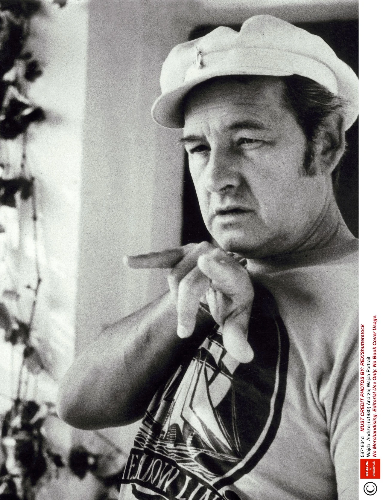 Kolejnym sukcesem był "Popiół i diament" (1958) z niezapomnianą kreacją Zbigniewa Cybulskiego, wyróżniony na Międzynarodowym Festiwalu Filmowym w Wenecji nagrodą FIPRESCI.