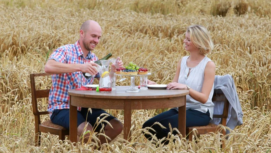 Randka Łukasza z Anią. Choć para wznosiła toast za miłość, młody rolnik wyznał, że nie jest pewien, czy to dziewczyna jego życia...