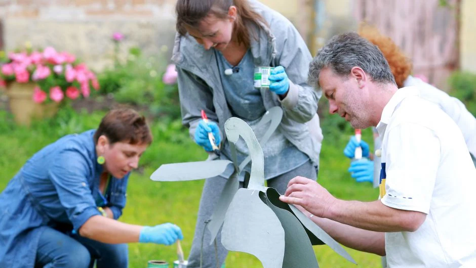 Praca na gospodarstwie u Marka wre. Mężczyzna nie wie jeszcze, która kobieta byłaby dla niego najlepsza