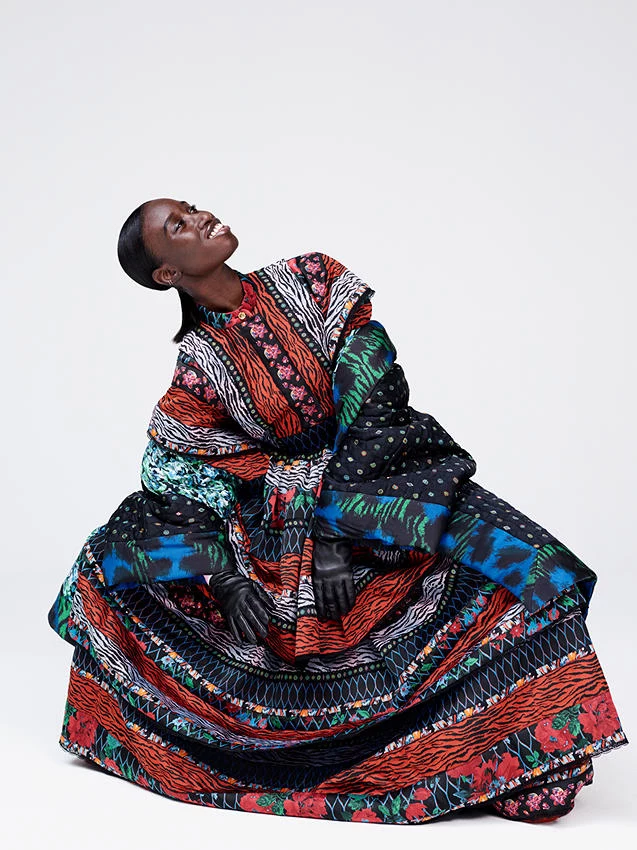 Kolekcja Kenzo x H&M będzie dostępna w ponad 250 sklepach H&M na świecie, a także online od 3 listopada 2016. Kolekcja Kenzo x H&M będzie dostępna w ponad 250 sklepach H&M na świecie, a także online od 3 listopada 2016.
