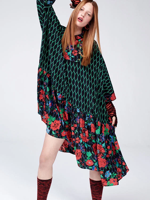 Kolekcja Kenzo x H&M będzie dostępna w ponad 250 sklepach H&M na świecie, a także online od 3 listopada 2016. Kolekcja Kenzo x H&M będzie dostępna w ponad 250 sklepach H&M na świecie, a także online od 3 listopada 2016.