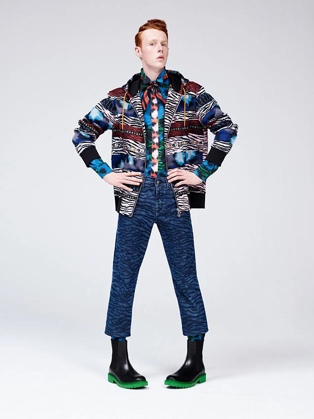 Kolekcja Kenzo x H&M będzie dostępna w ponad 250 sklepach H&M na świecie, a także online od 3 listopada 2016. Kolekcja Kenzo x H&M będzie dostępna w ponad 250 sklepach H&M na świecie, a także online od 3 listopada 2016.