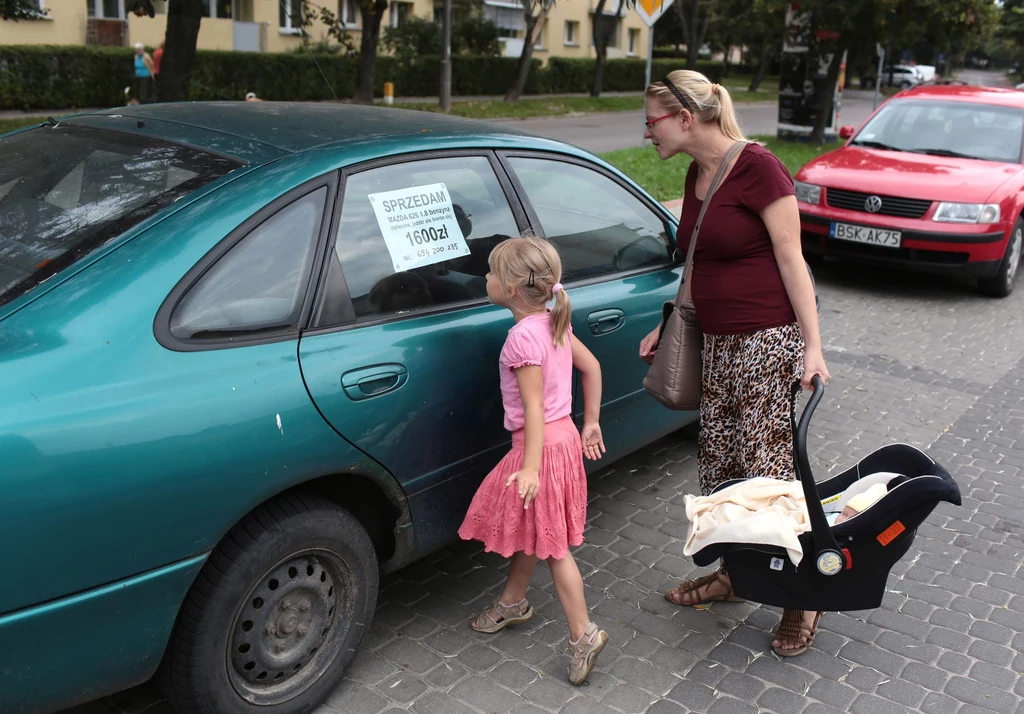 500 plus pozwala na zakup samochodu. Niestety, starego samochodu