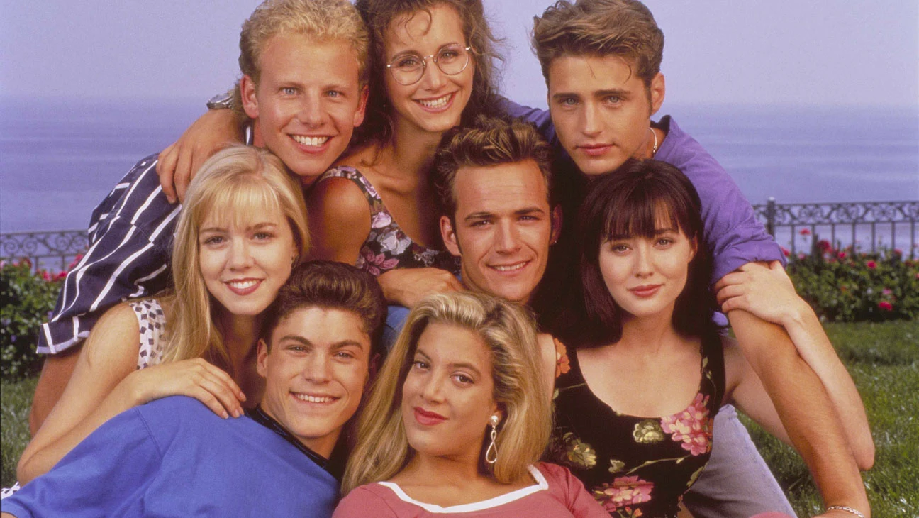Pośród pozostałych gwiazd kultowego "Beverly Hills, 90210"