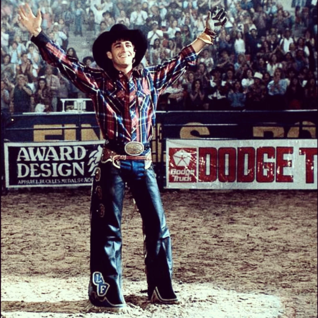 Luke Perry w scenie z "8 sekund"