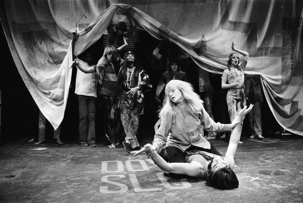 Przedstawienie w Londynie, 1968r., fot. Hulton Archive