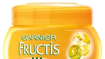 Garnier Fructis Oil Repair 3 Odżywcza maseczka.

3 olejki z owoców wnikają we włókno włosa by odbudować i odżywić je od wewnątrz
Garnier Fructis OIL REPAIR 3 dogłębnie odbudowuje suche, zniszczone i zestresowane włosy.
