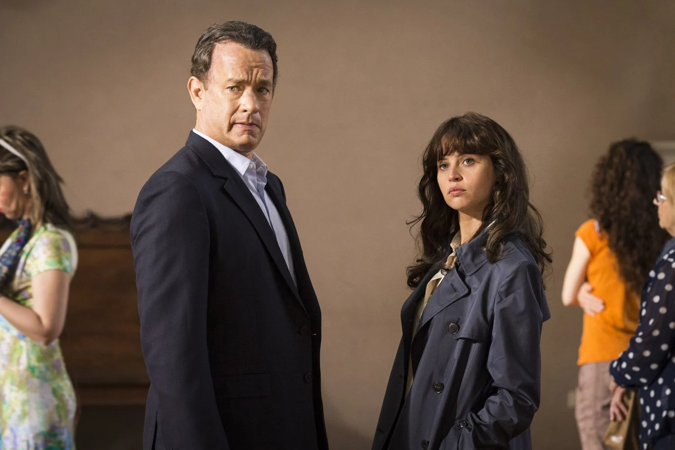 Tom Hanks i Felicity Jones w scenie z filmu "Inferno"