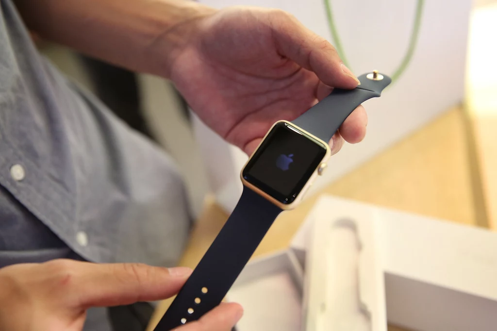 Wielka Brytania woli dmuchać na zimne - Apple Watch zakazany dla ministrów