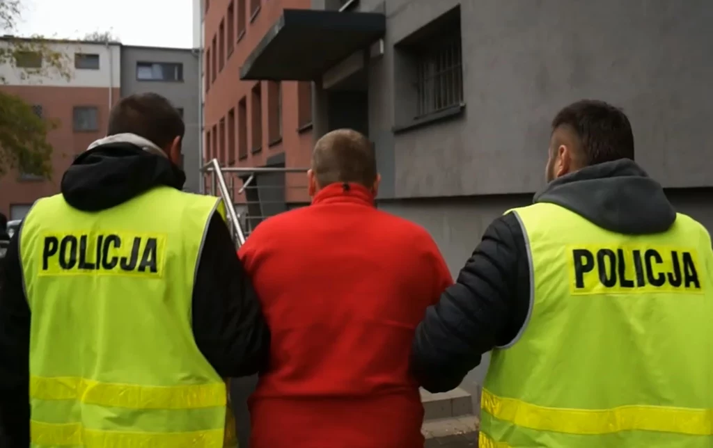 Policja zatrzymała włamywaczy do samochodów Policja zatrzymała włamywaczy do samochodów