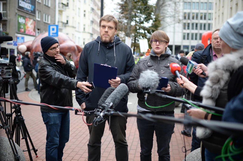 Protest przeciwko przyjęciu umów o wolnym handlu umów o wolnym handlu z USA - TTIP i Kanadą - CETA odbył się w Warszawie. Protest przeciwko przyjęciu umów o wolnym handlu umów o wolnym handlu z USA - TTIP i Kanadą - CETA odbył się w Warszawie.