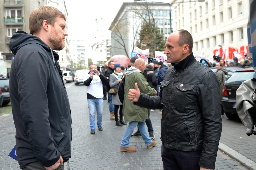 Protest przeciwko przyjęciu umów o wolnym handlu umów o wolnym handlu z USA - TTIP i Kanadą - CETA odbył się w Warszawie. Protest przeciwko przyjęciu umów o wolnym handlu umów o wolnym handlu z USA - TTIP i Kanadą - CETA odbył się w Warszawie.